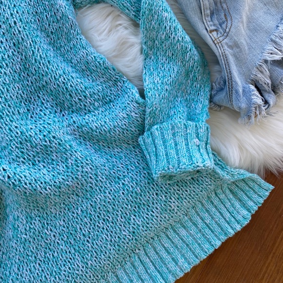 Beachy Sweater - Picture 4 of 6